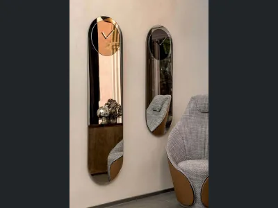 Specchio con Orologio Timeless di Tonin Casa