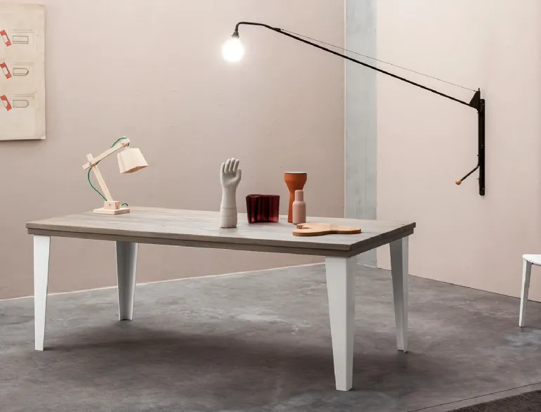 Tavolo moderno allungabile in legno materico e metallo Smart Plus di Devina Nais