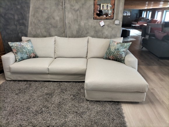 Divano con chaise long