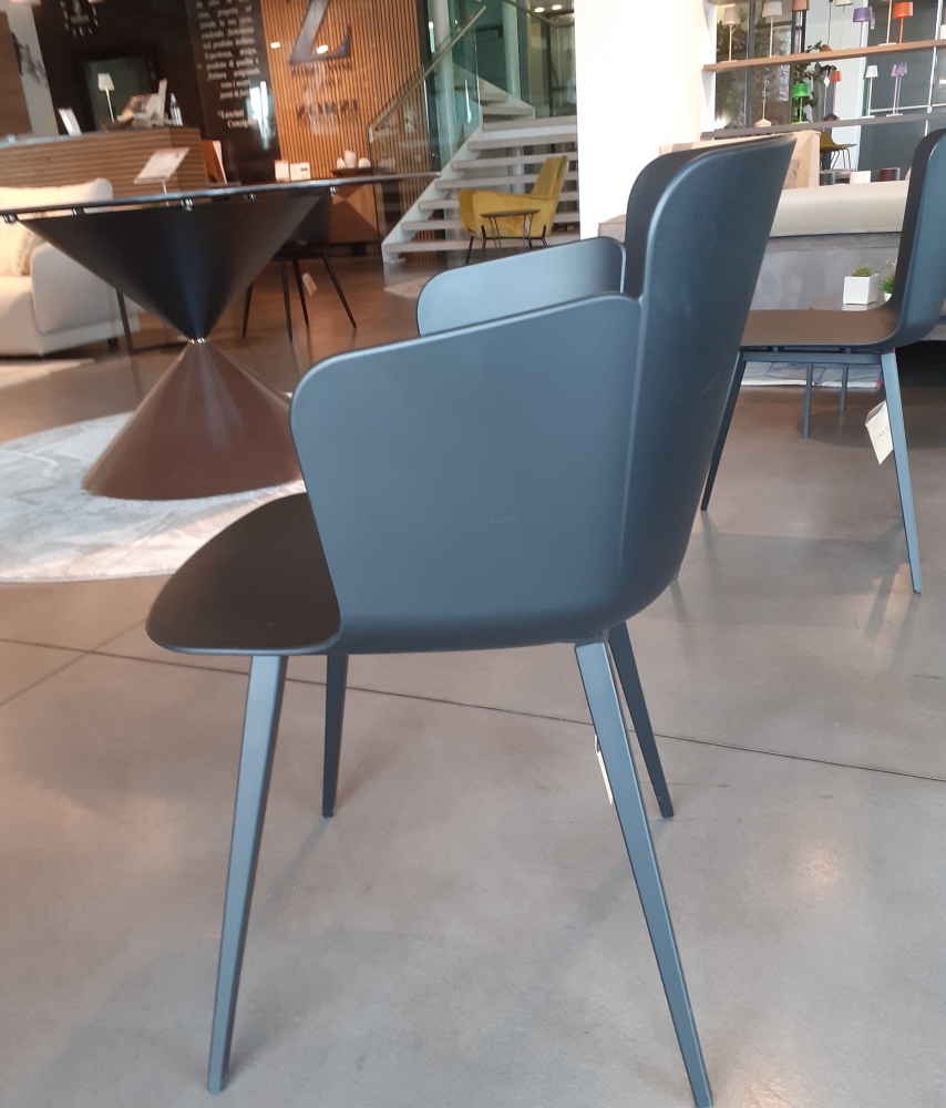 Set di 4 sedie in polipropilene nero