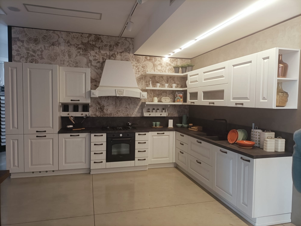 Cucina ad angolo completa di lavello, mix e cappa